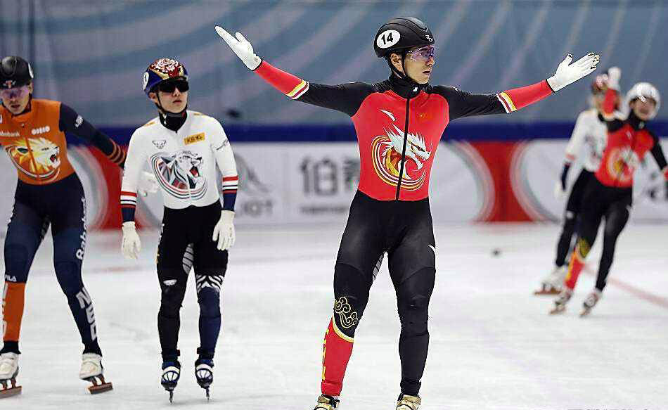 最后一圈抓, 可新和公俐, 金牌